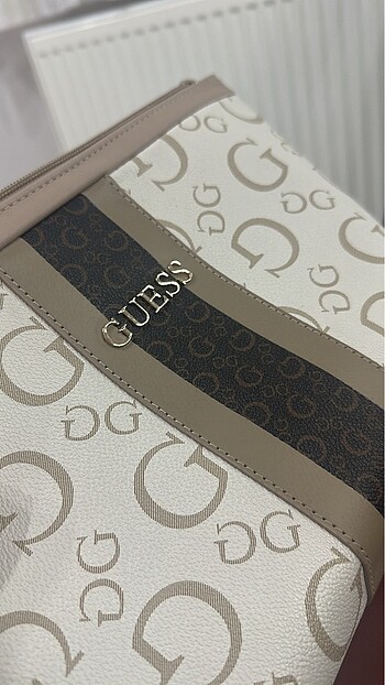  Beden ten rengi Renk GUESS CLUTCH ÇANTA
