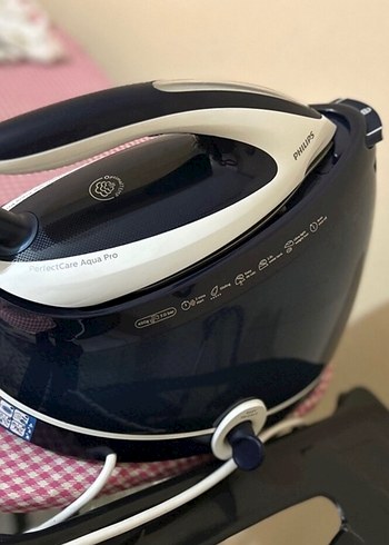 Beden Perfect Care Aqua Pro GC9330/20 Ütü