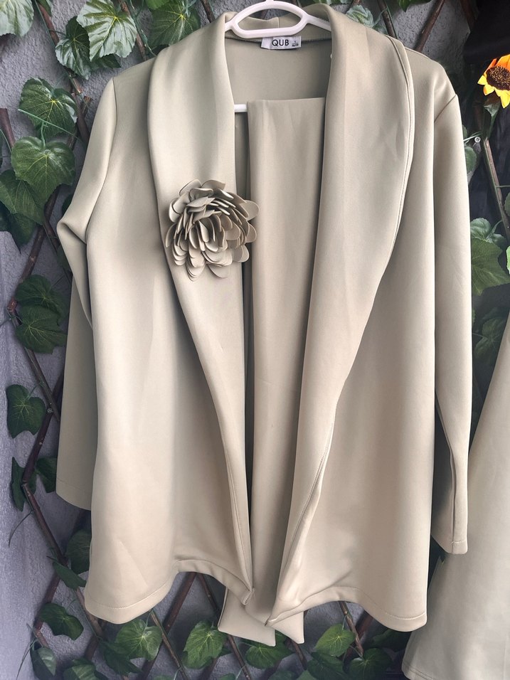 Haki Kemerli Uzun Kadın Takım Elbise - Görsel 4