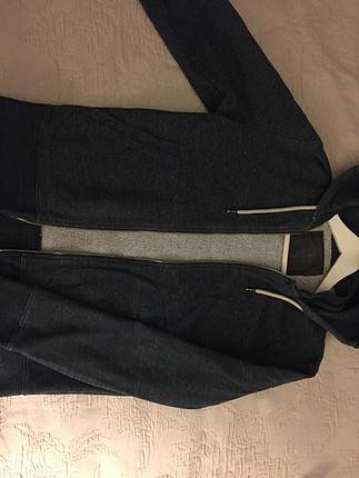 U&M Hoodie