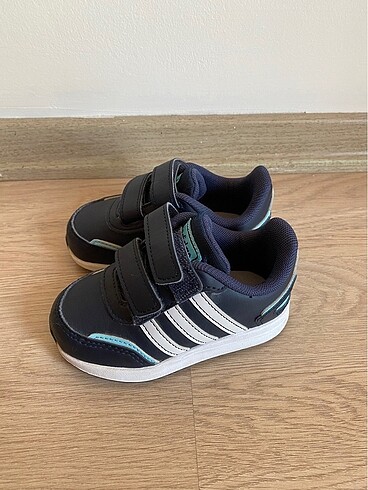 21 Beden Adidas bebek spor ayakkabı