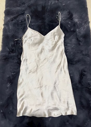 Beyaz Saten Mini V Yaka Drapeli Elbise - Görsel 4