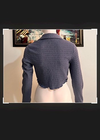 V Yaka Düğmeli Uzun Kollu Crop Top - Görsel 7