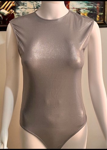 Kadın Gri Yüksek Yakalı Kolsuz Body - Görsel 3