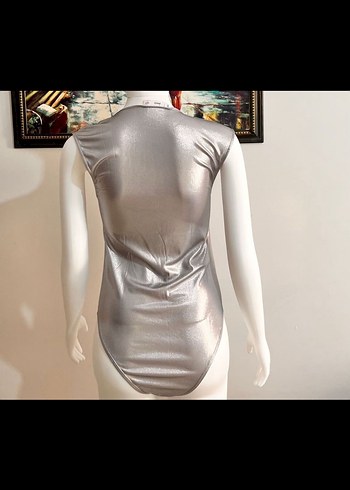 Kadın Gri Yüksek Yakalı Kolsuz Body - Görsel 4