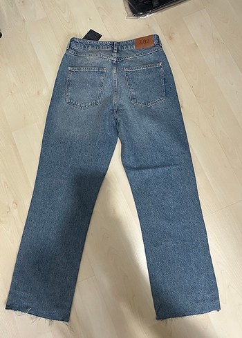 Kadın Beyaz Batik Desenli Geniş Kesim Kot Pantolon - Görsel 11