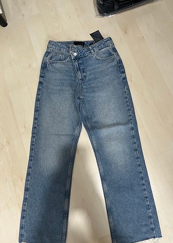 Kadın Beyaz Batik Desenli Geniş Kesim Kot Pantolon - Görsel 7