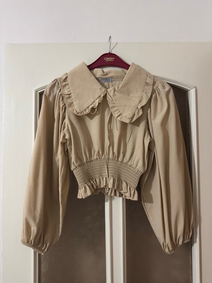 Bej Kadın Fırfırlı Bluz - Görsel 3