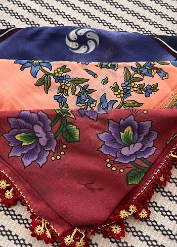 Beden Çiçek Desenli Dantel Detaylı Bohem Kadın Yazması