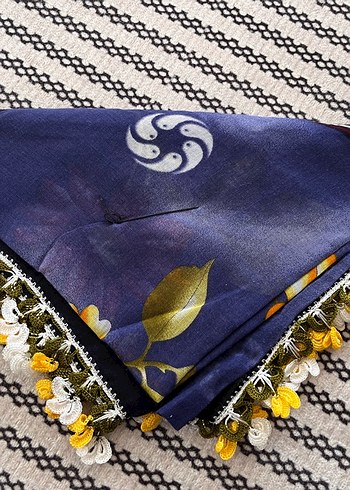 Diğer Çiçek Desenli Dantel Detaylı Bohem Kadın Yazması