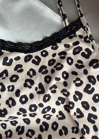 Dantel Detaylı Leopar Desenli İnce Askılı Kadın Pijama Takımı - Görsel 4