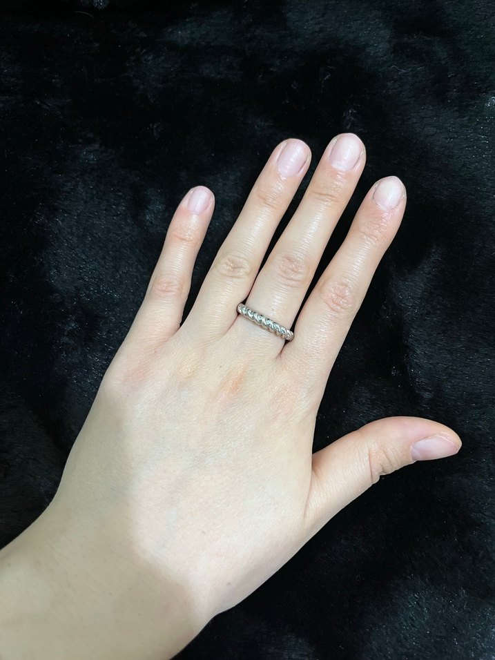 Gri Minimalist Yüzük - Görsel 3