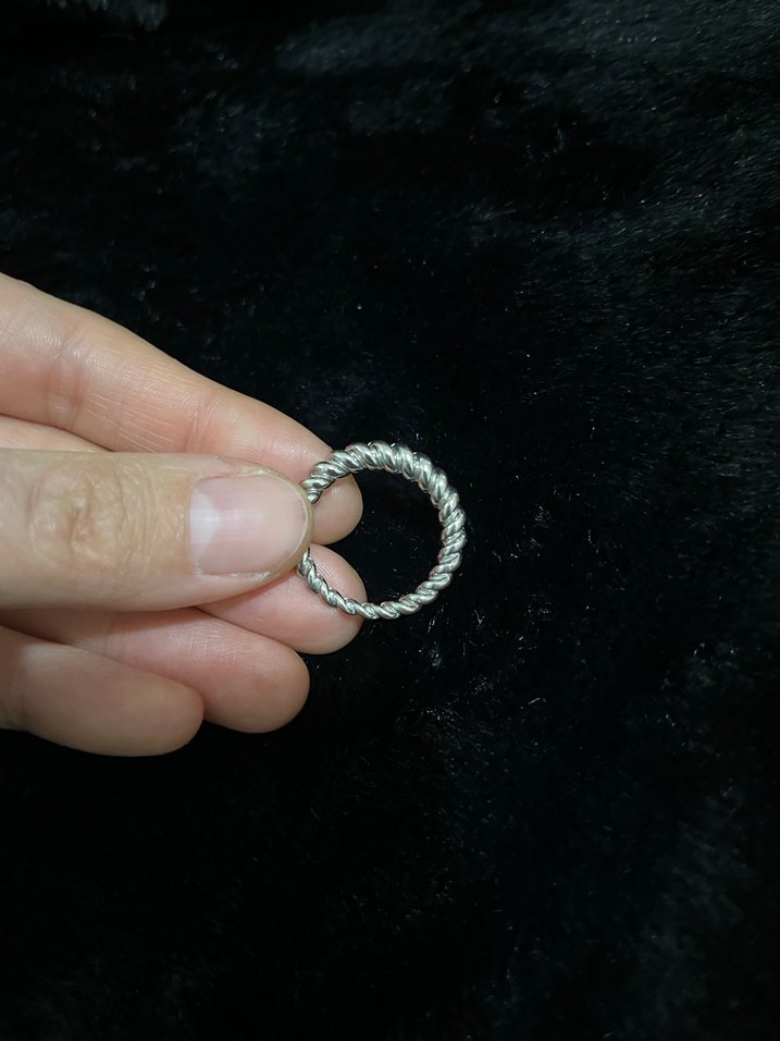 Gri Minimalist Yüzük - Görsel 5