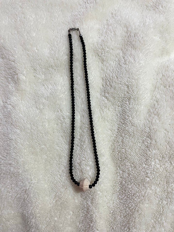 Uzun Siyah Boncuklu çıtlık kolye - Görsel 3