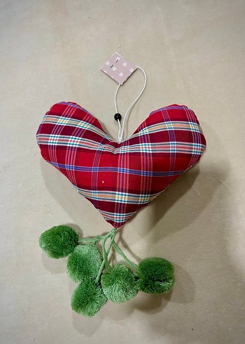 Kırmızı Ekose Kalp Kapı Süsü Yeşil Ponponlu - Görsel 4