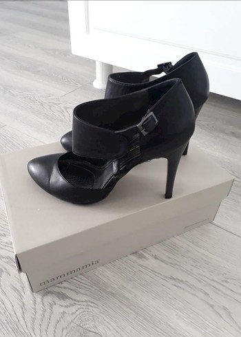 Mammamia Kadın Siyah Stiletto Topuklu Tokalı Ayakkabı
