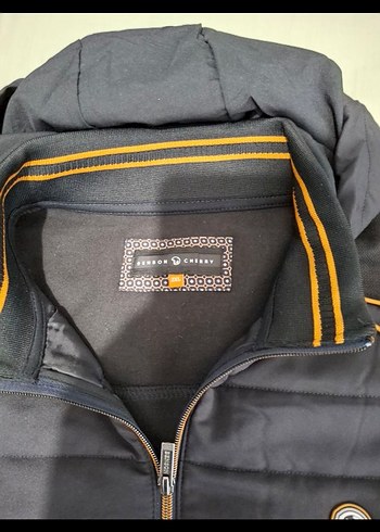 Siyah Kapüşonlu Fermuarlı Erkek Mont - Görsel 4