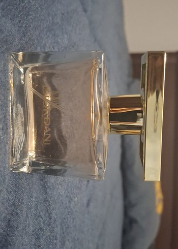 Kadın Parfümü Altın Kapaklı Şişe - Görsel 9