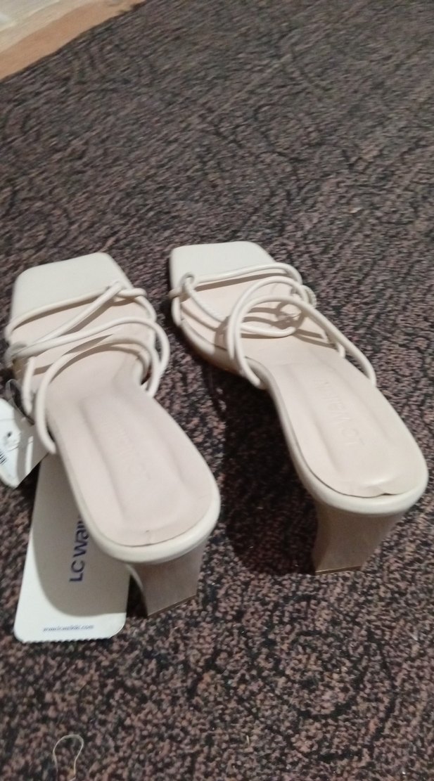 Beyaz Bağcıklı Stiletto Topuklu Kadın Sandalet hiç giyilmedi - Görsel 2