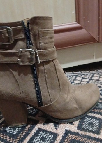 Kahverengi Süet Tokalı Kadın Bot bir kez giyildi - Görsel 4