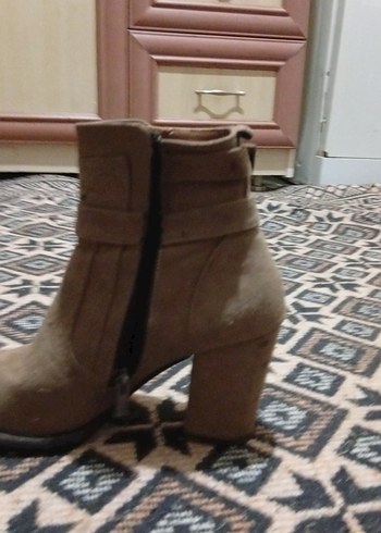 Kahverengi Süet Tokalı Kadın Bot bir kez giyildi - Görsel 3