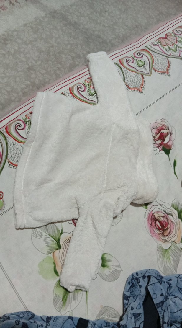 Beyaz Kız Çocuk Polar Bornoz - Görsel 3