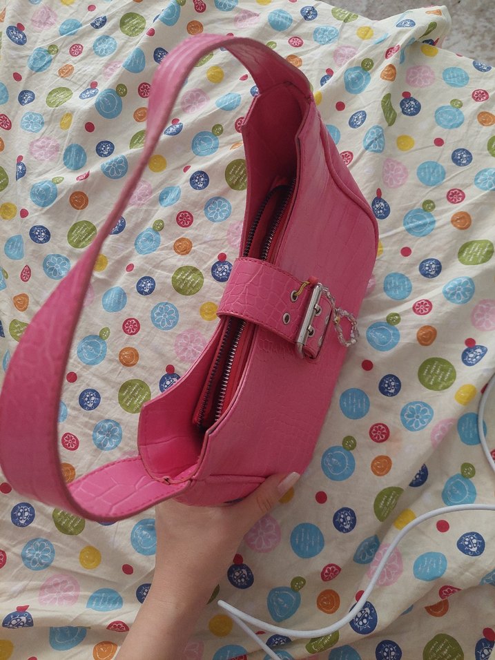 Pembe Toka Detaylı Yılan Derisi Desenli Kadın Çanta - Görsel 2