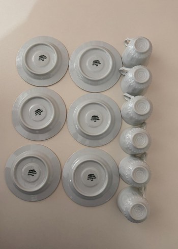 Beyaz ve Altın Kenarlı 6'lı Kahve Fincanı Takımı - Görsel 4