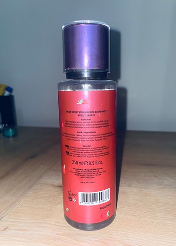 Beden Renk Angie Sweet Strawberry Vücut Spreyi 250ml