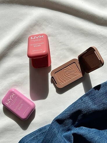 NYX Buttermelt Blush 04 08 NYX Bronzer 02