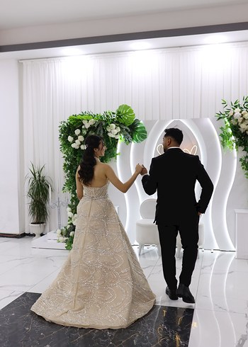 Boncuk İşlemeli Bej Uzun Abiye Elbise - Görsel 3