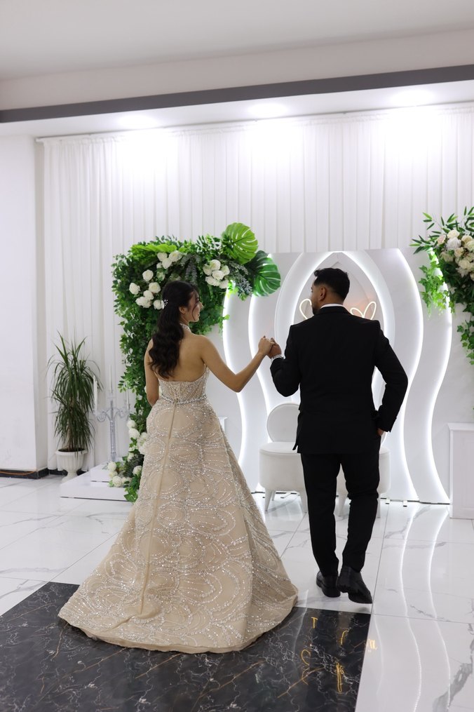 Boncuk İşlemeli Bej Uzun Abiye Elbise - Görsel 3