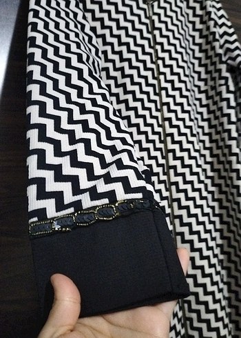 Zebra Desenli V Yaka Uzun Kollu Tunik - Görsel 2