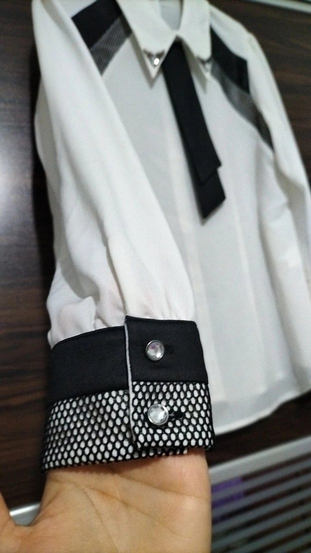 Beyaz Siyah Kurdeleli Uzun Kollu Gömlek - Görsel 3