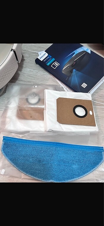 Philips Philips Aqua 7000 ıslak ve kuru çöp istansyonlu robot süpürge