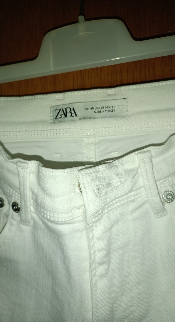 Beyaz Düğmeli Kadın Midi Kot Pantolon - Görsel 2