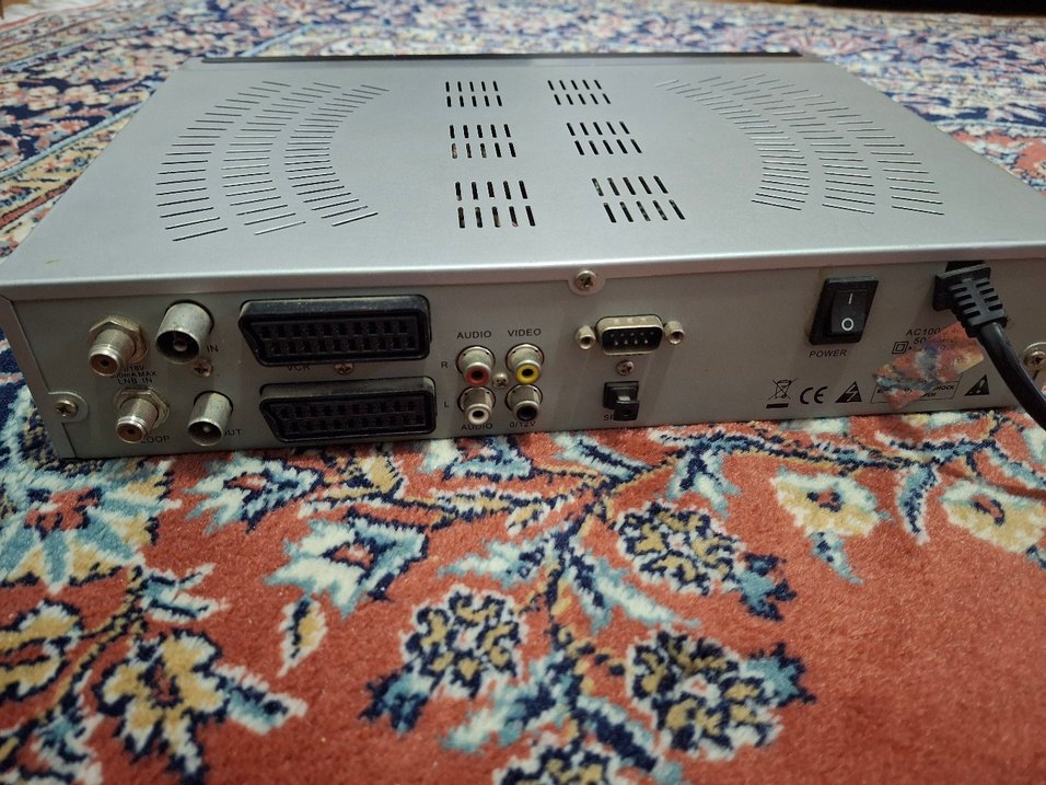 Gri Uydu Alıcısı Cihazı - Görsel 3