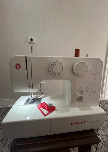 Singer Promise Beyaz Dikiş Makinesi