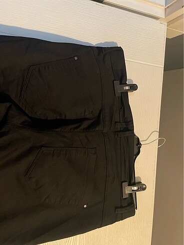 44 Beden SİYAH DAR PAÇA PANTALON