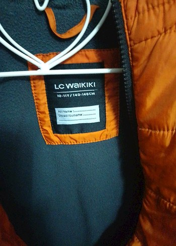 Turuncu Kapüşonlu Erkek Çocuk Mont - Görsel 4