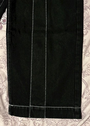 Siyah Düğmeli Geniş Kesim Kadın Kot Pantolon - Görsel 3