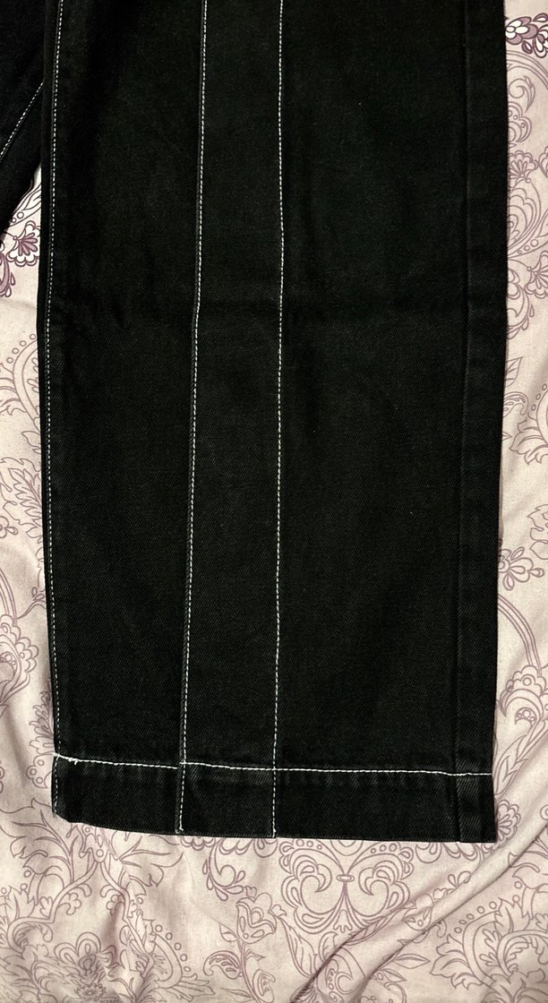 Siyah Düğmeli Geniş Kesim Kadın Kot Pantolon - Görsel 3