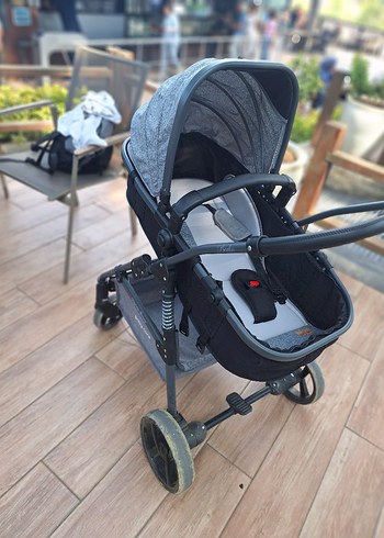 Gri Bebek Arabası