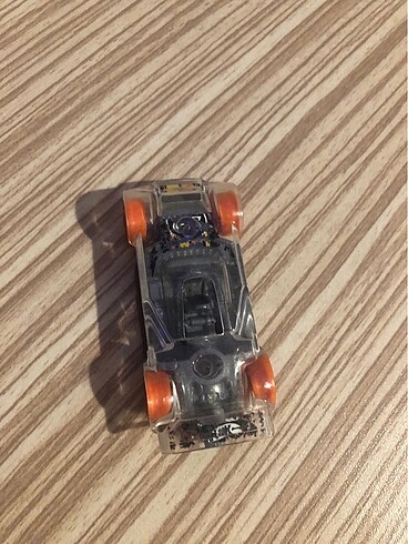Beden Renk Hot Wheels araba-detaylı bilgi açıklamada