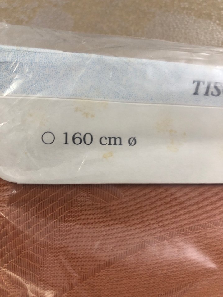 Kullanılmamış Masa Örtüsü - Görsel 4