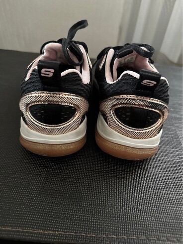 28 Beden siyah Renk Skechers