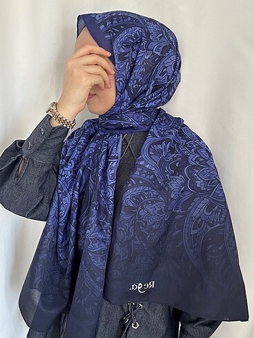 Her Duruşta Şıklık, Her Detayda Güven? @reva_scarfss