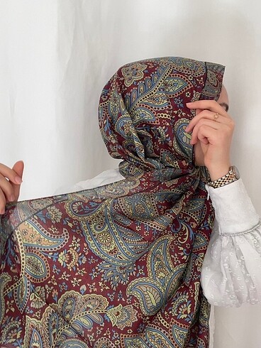 Özel baskı desen eşarplar