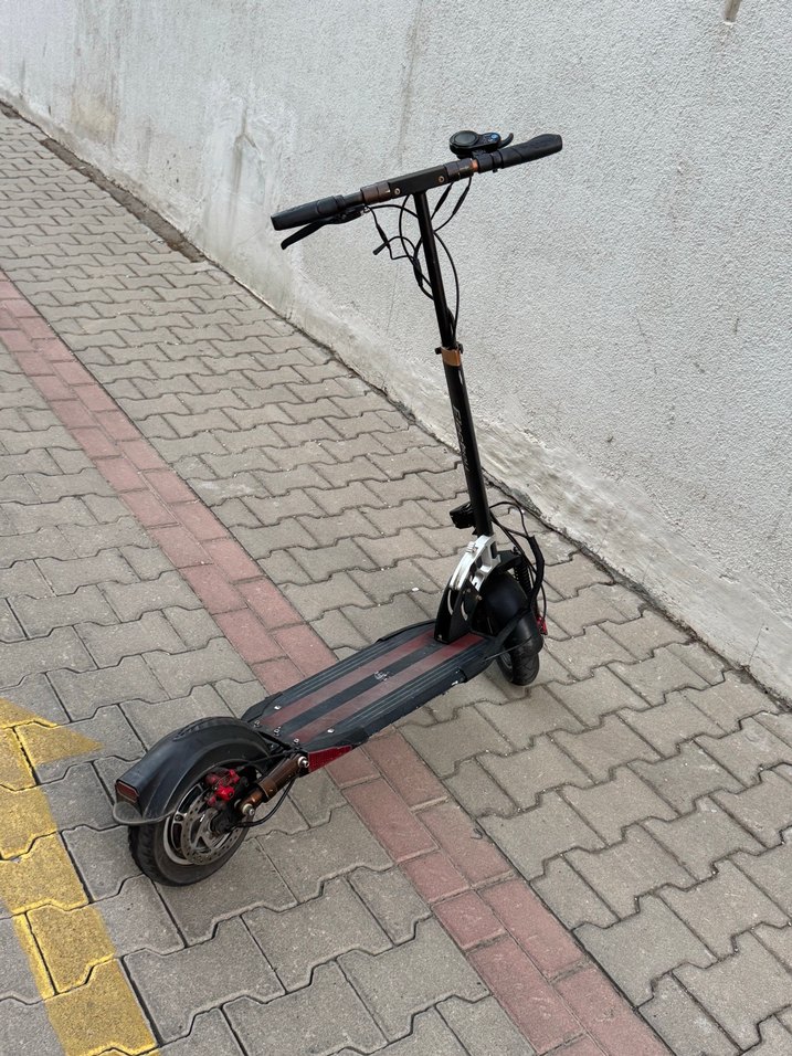 Elektrikli scooter - Görsel 2