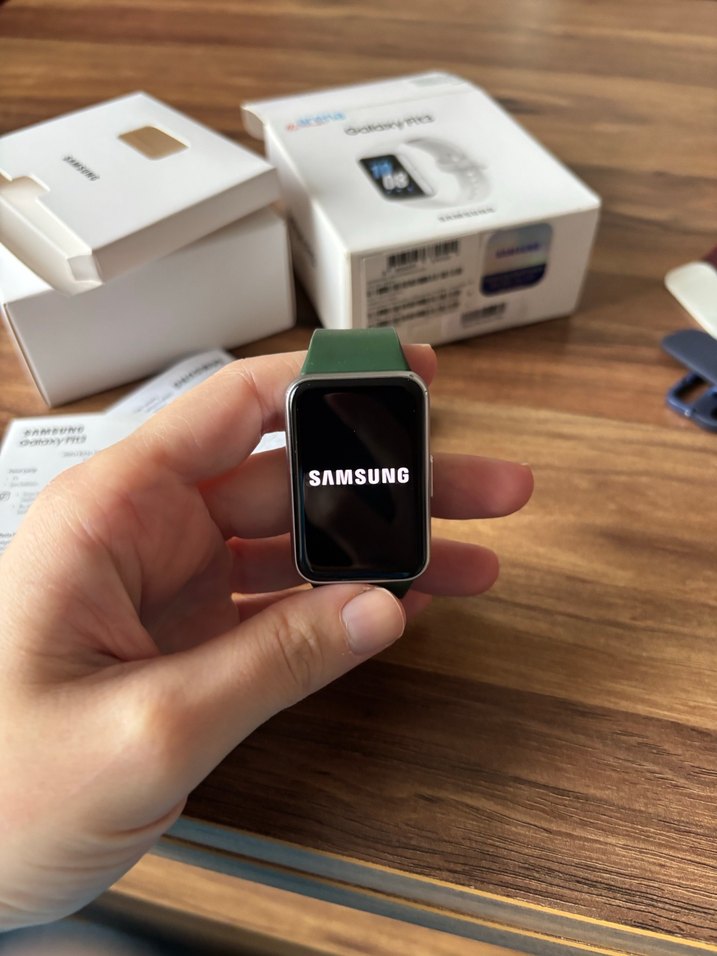 Samsung Galaxy Fit3 Beyaz Akıllı Saat - Görsel 2